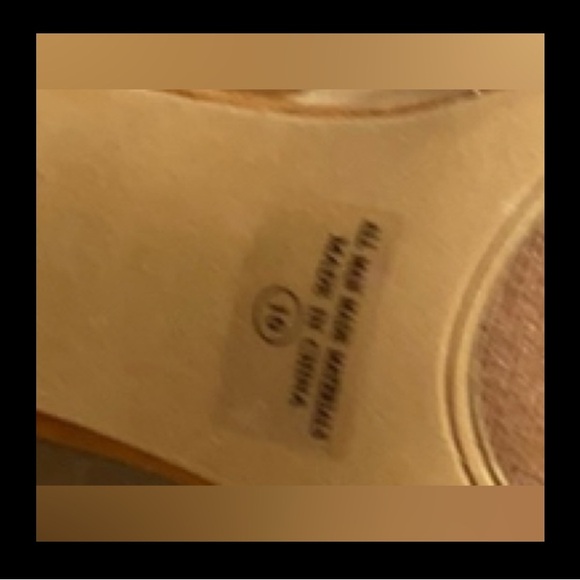 Mark & Maddux suede open toe 4” heels - Size 10 - Picture 8 of 10